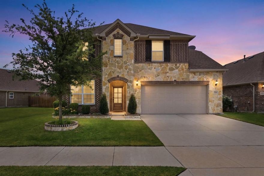 Welcome to this stunning 2019 Pulte built home offering 5 spacious bedrooms, 3 full bathrooms, and 3,199 square feet of beautifully designed living space in the highly sought after Northwest ISD! Combining functionality, comfort, and style, this home features an exceptional open concept layout perfect for both entertaining and everyday living.
From the moment you walk in, you’ll appreciate the spacious feel, abundant natural light, and thoughtful design throughout. The large living room is centered around a gorgeous stone fireplace that creates a warm and inviting focal point. The chef inspired kitchen overlooks the main living and dining spaces and features a large island, double ovens, extensive cabinetry, and ample counter space perfect for hosting gatherings or enjoying quiet nights at home.
One of the standout features of this home is the incredible storage and bedroom space. All five bedrooms include walk in closets, while the oversized primary suite offers not just one, but two walk in closets for maximum storage and convenience. The spacious primary retreat provides the perfect place to unwind after a long day. Upstairs, you’ll find a versatile game room flex space ideal for a media room, playroom, home office, workout area, or second living space. With multiple living areas and a highly functional layout, there is truly room for everyone.
Step outside to your backyard featuring a covered patio and additional extended patio space, creating the perfect setup for outdoor entertaining or relaxing evenings. Backing up to a peaceful greenbelt, this property offers added privacy with no neighbors directly behind you.
Conveniently located near shopping, dining, entertainment, and major highways, this move in ready home combines generous space, and an unbeatable location.