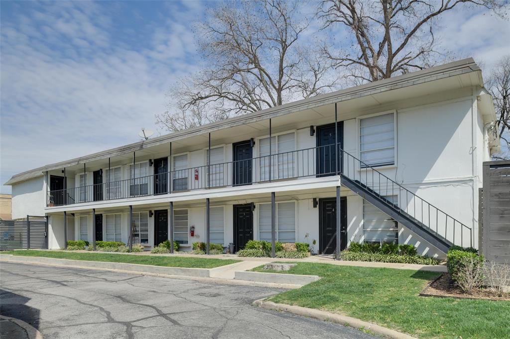 2808 Throckmorton Street 108
