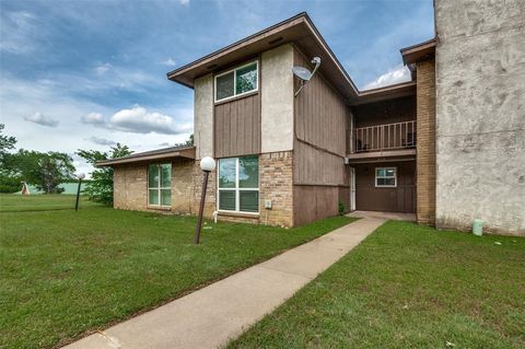 1402 S Carrier Parkway 309 Grand Prairie TX 75051
