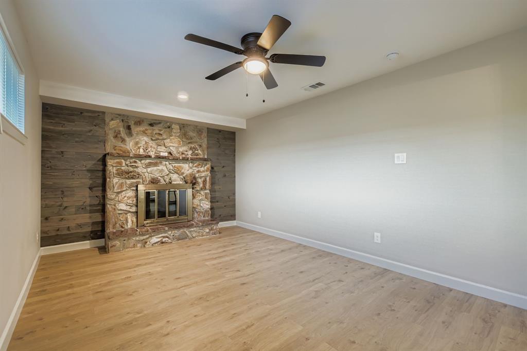 Cresthaven 02 - Residential