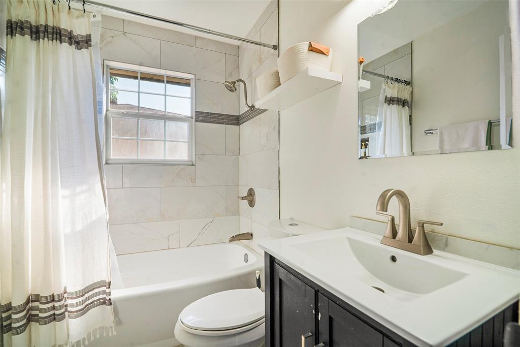 Cloverdale 03 - Residential