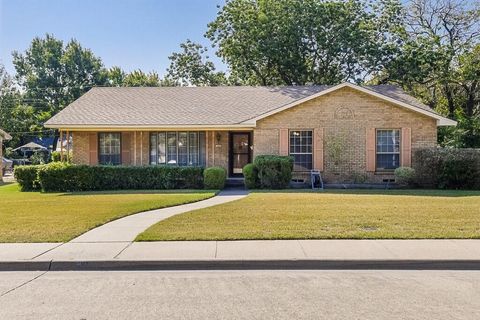 105 Dartmouth Drive Waxahachie TX 75165