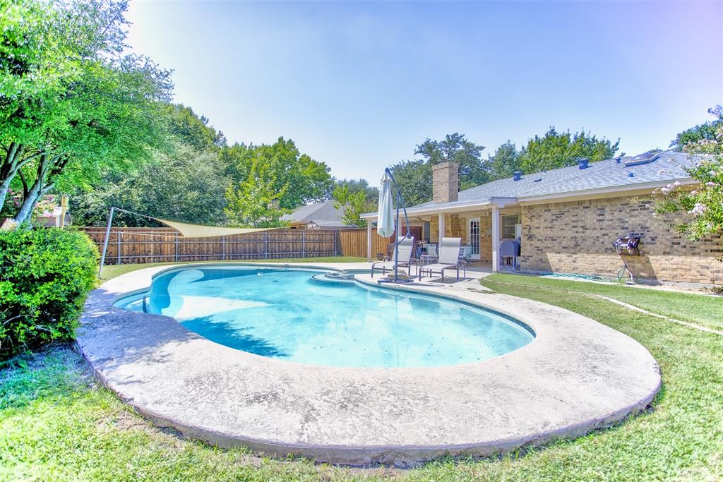 9901 Ivy Leaf Lane