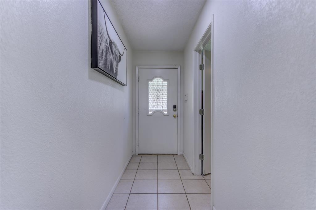 9901 Ivy Leaf Lane