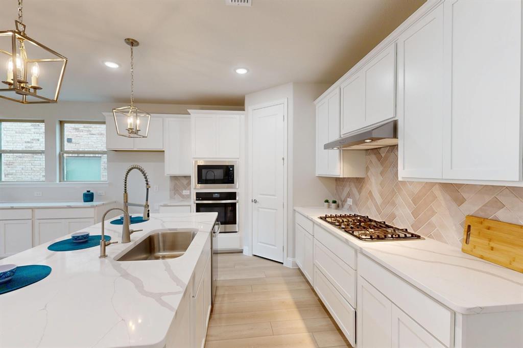 7401 Lemon Tree Place