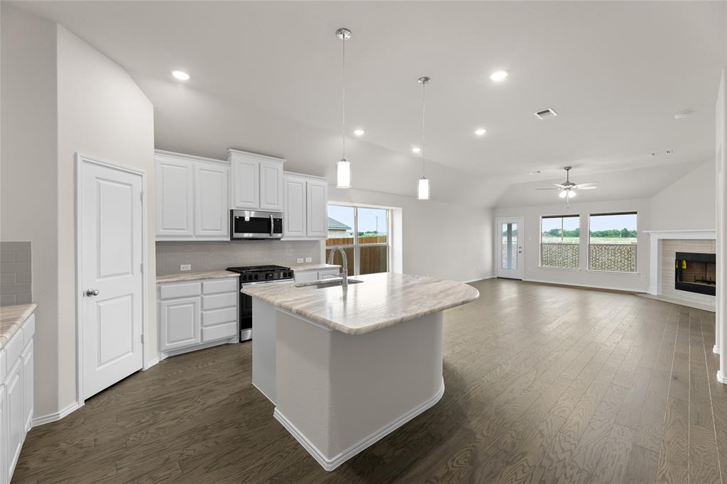 1005 Pineview Lane