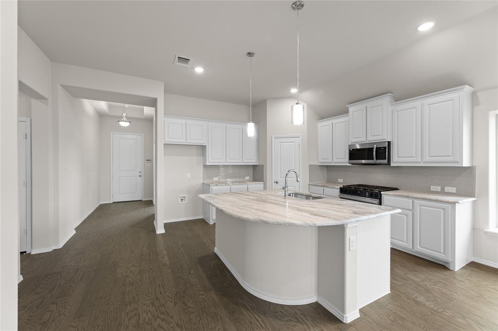 1005 Pineview Lane