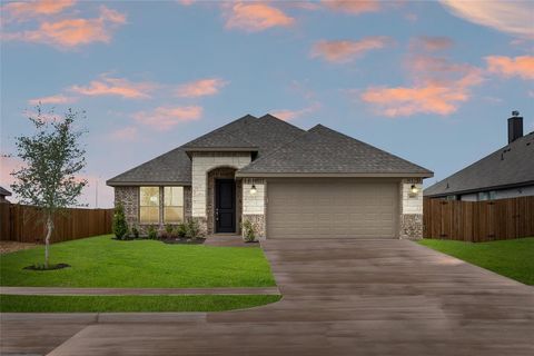 1005 Pineview Lane Crowley TX 76036