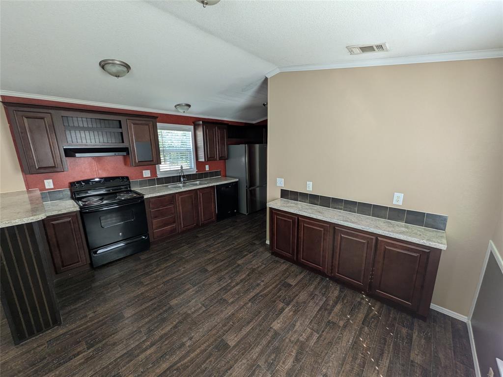 80 Dollar Court