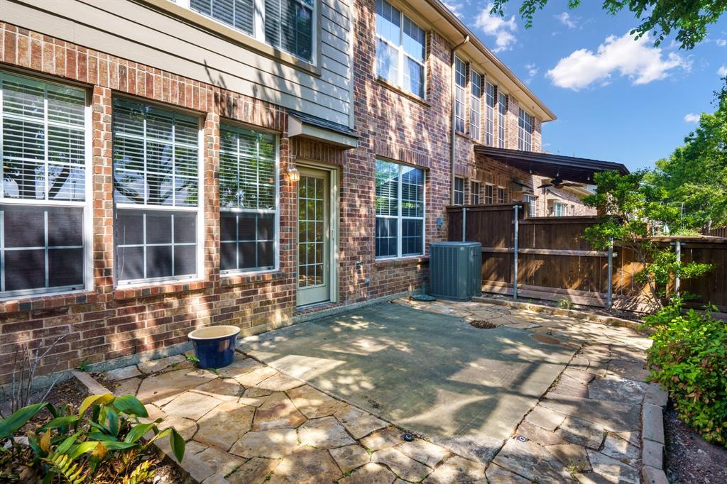 4104 Woodland Trail