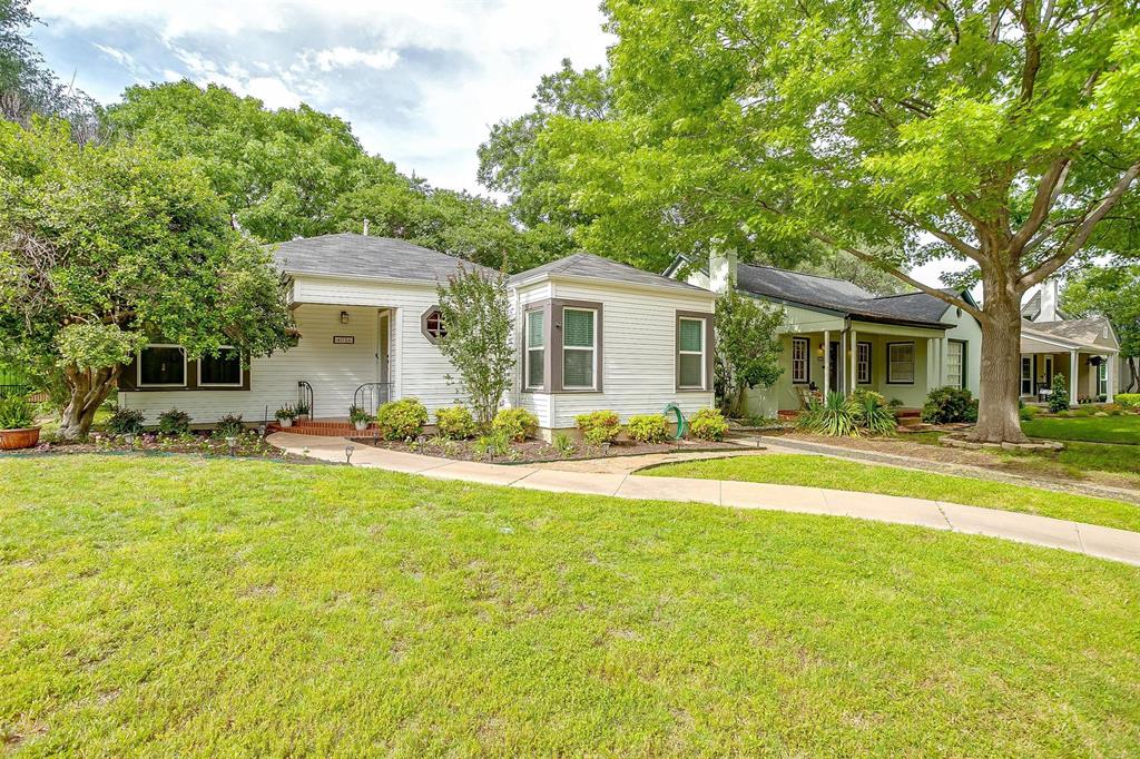 4016 El Campo Avenue
