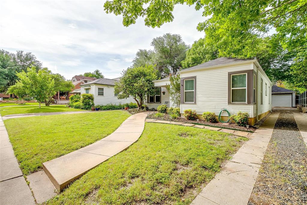 4016 El Campo Avenue