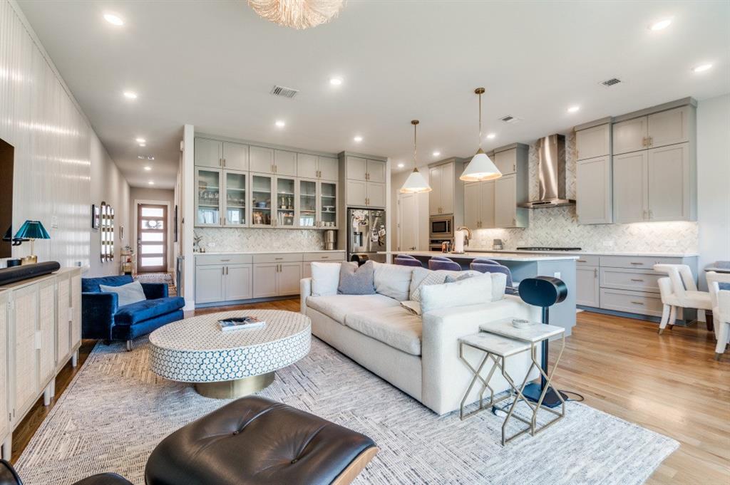 3936 Bowie Lane