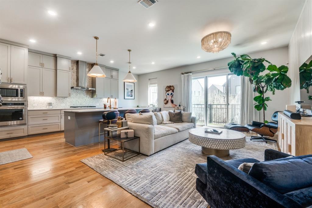 3936 Bowie Lane