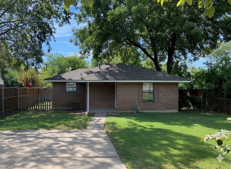 This home is located in a well maintained neighborhood close to Historic Downtown McKinney with all its quaint shops and restaurants. Cute, two bedroom duplex featuring vinyl plank flooring throughout the main living area and carpet in the bedrooms. Very efficient kitchen which includes updated appliances. The laundry area is located in the bathroom.  Great location with easy access to Highway 75 and 380.