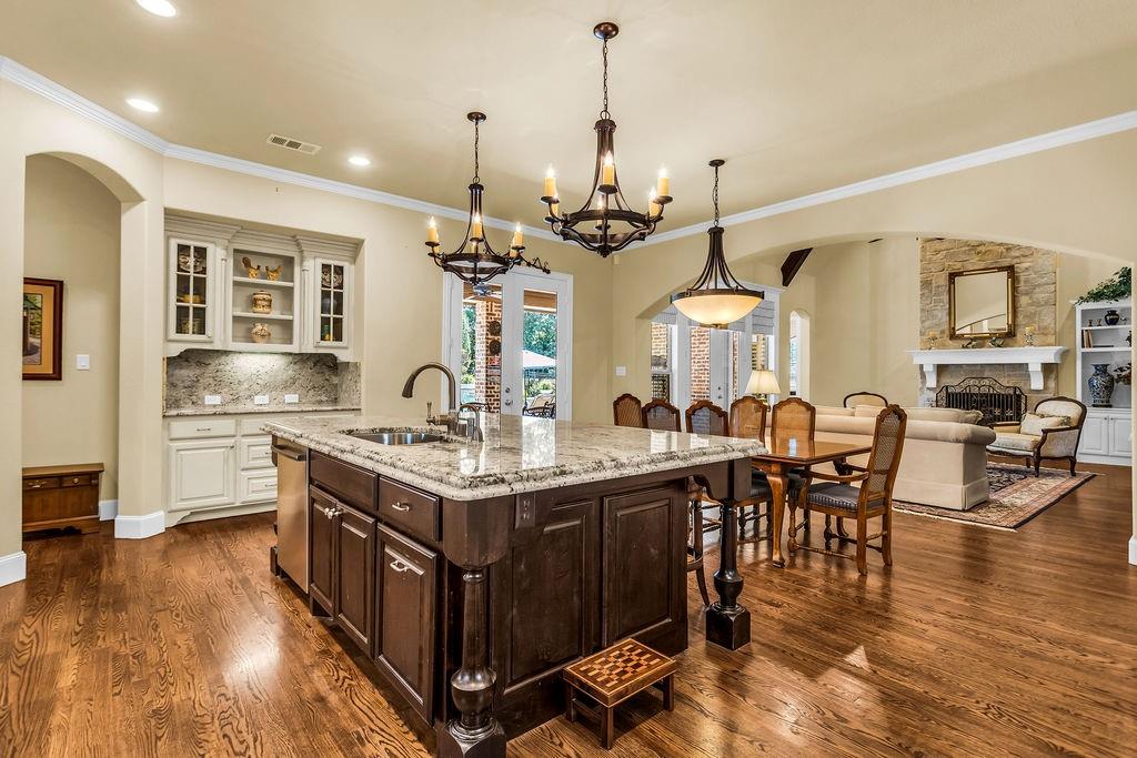 8760 Canyon Crossing