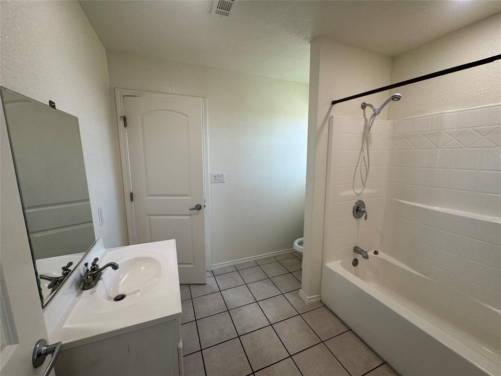 A-651 RH NEWMAN 10.3700 ACRES - Residential Lease