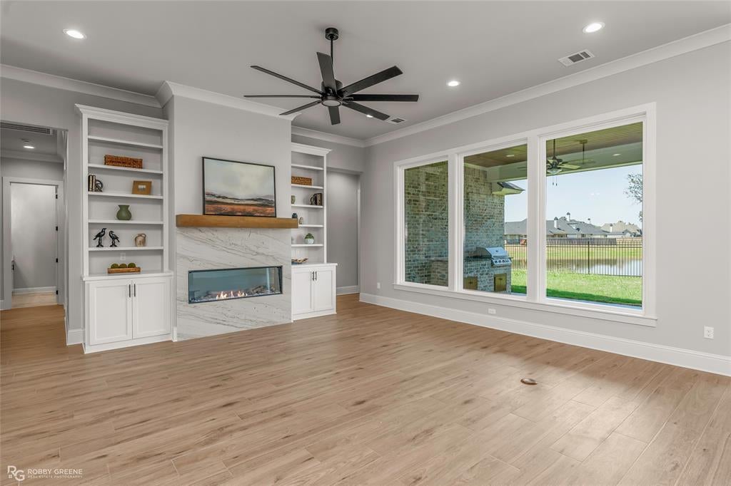 222 Conti Way