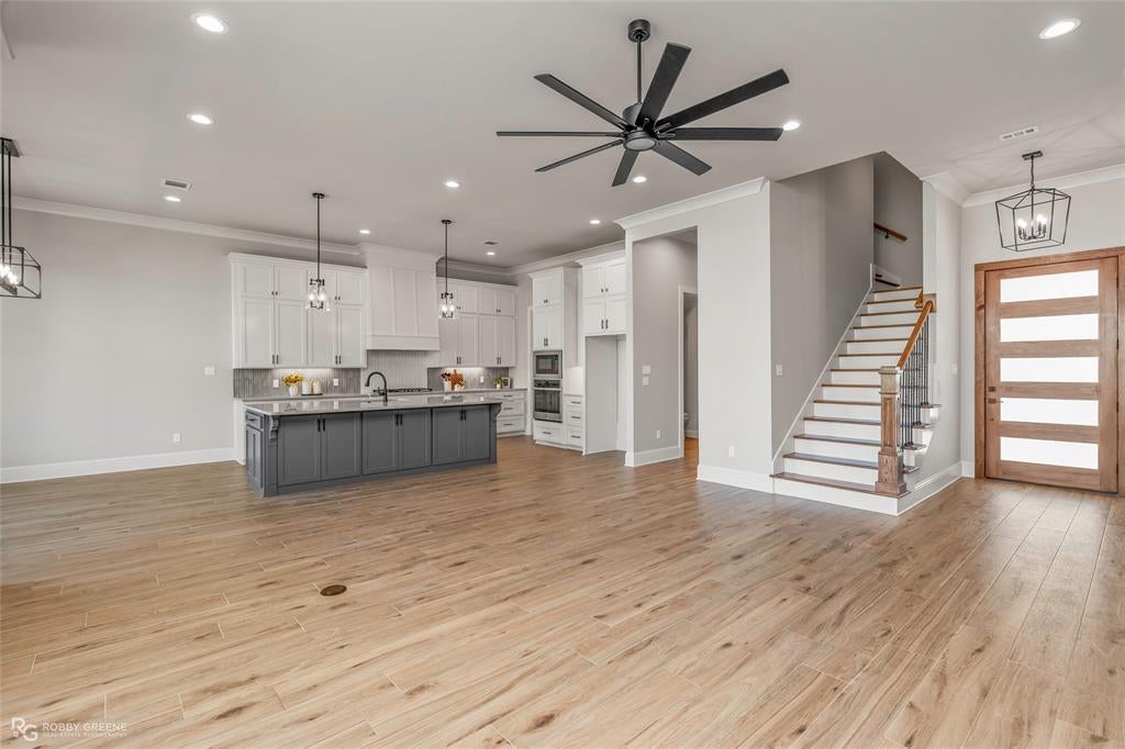 222 Conti Way
