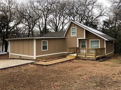 Photo of 105 Lazy Ike Lane, Pottsboro, TX 75076 (MLS # 21194177)