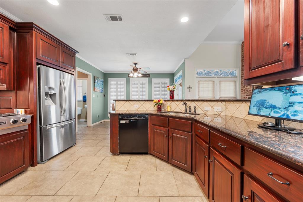 Three 17 River Oaks - Residential