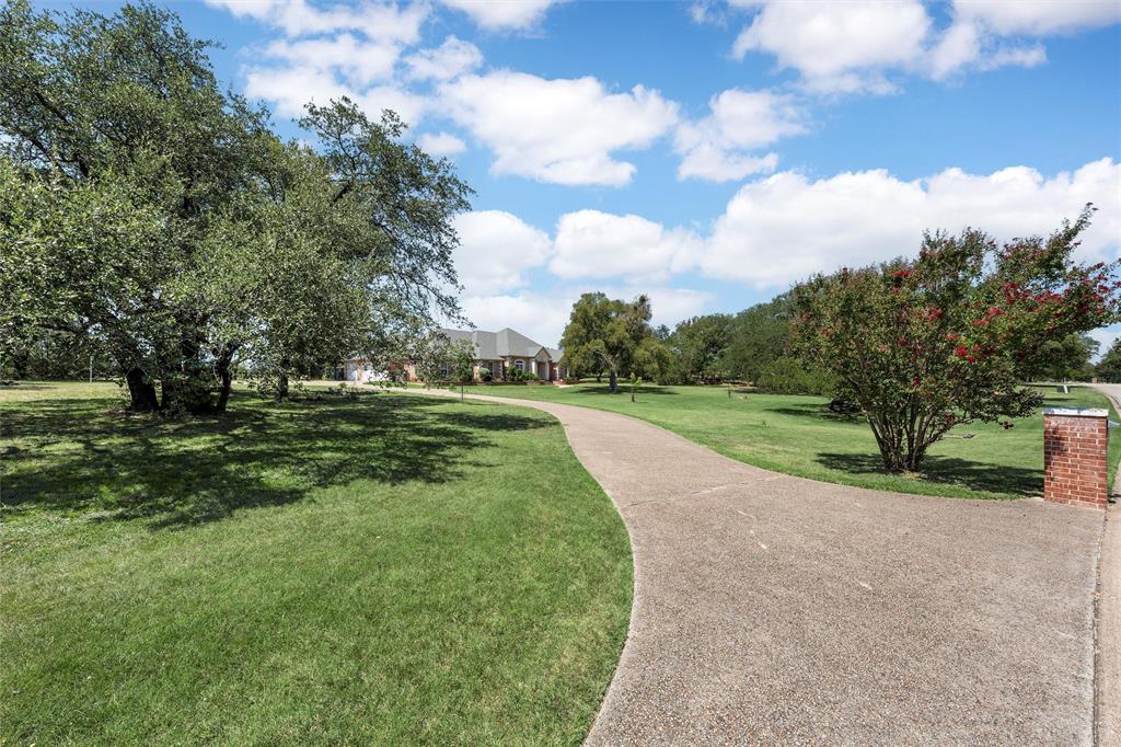 Three 17 River Oaks - Residential