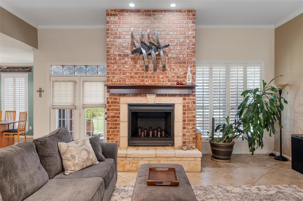 Three 17 River Oaks - Residential