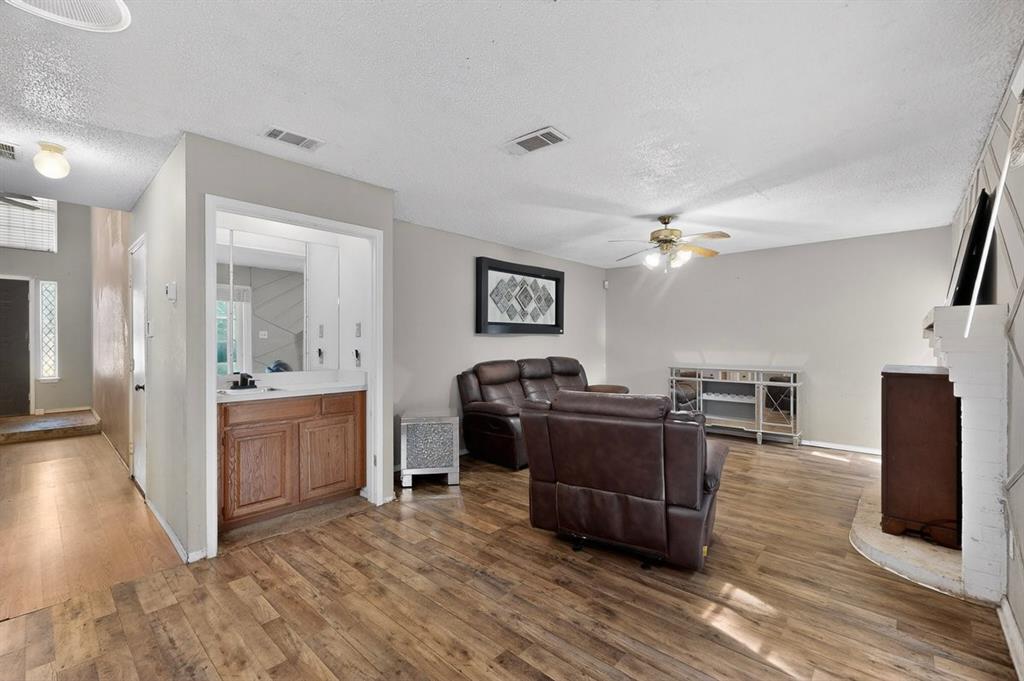 NEWPORT VILLAGE - Residential