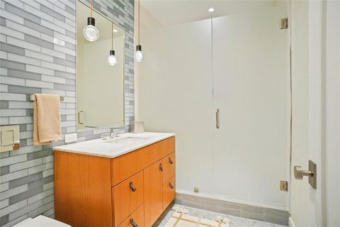 Tiny photo for 2300 Wolf Street #7CD, Dallas, TX 75201 (MLS # 20880138)