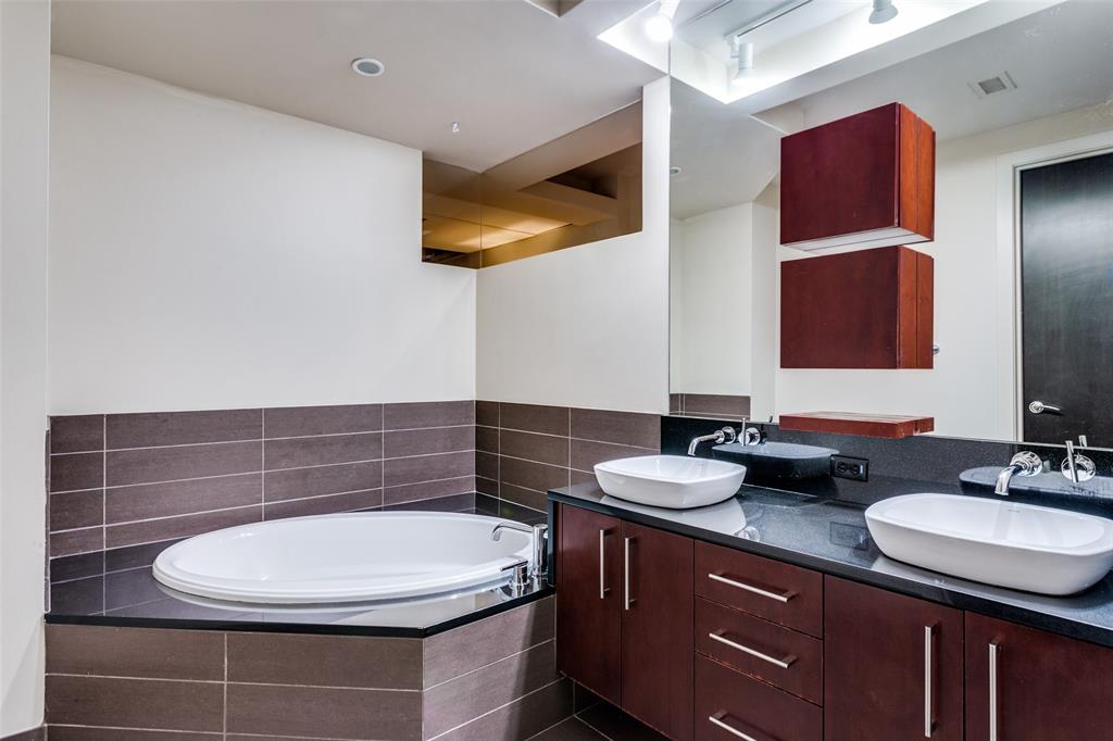 One Montgomery Plaza Residence Condo - Residential Lease