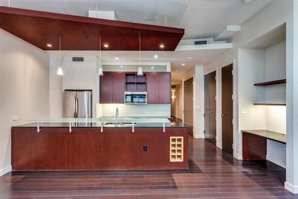 One Montgomery Plaza Residence Condo - Residential Lease