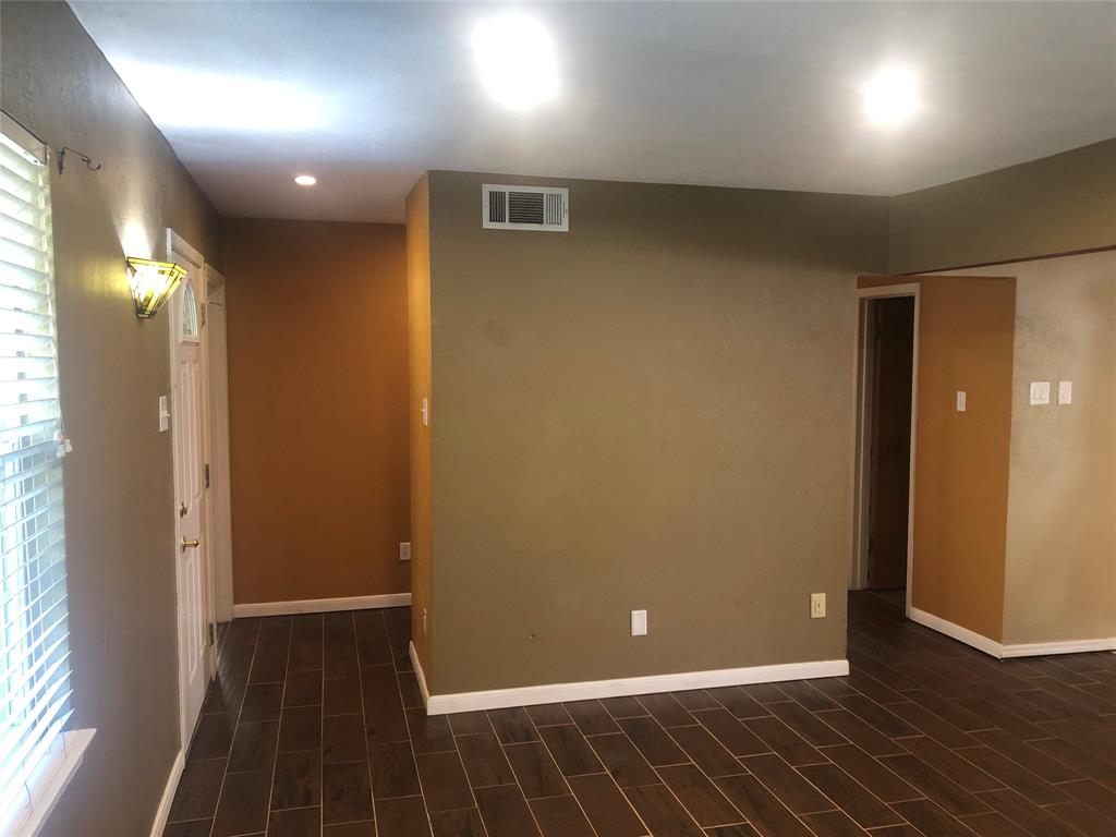 Freeway Park 01 - Residential Lease