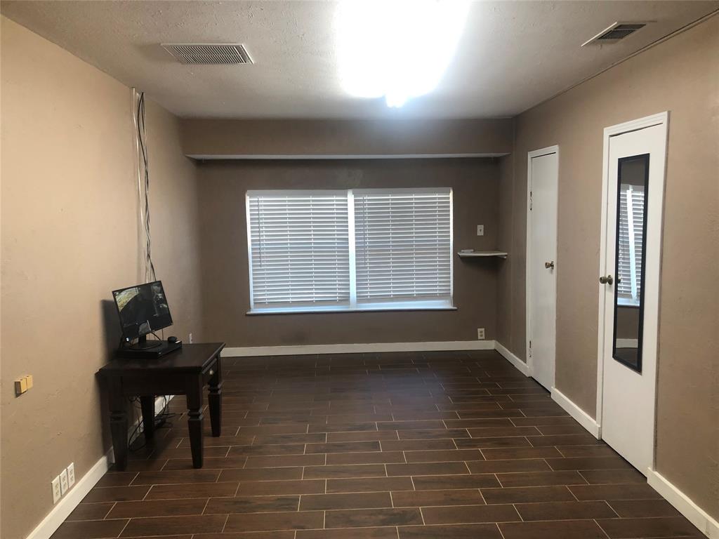 Freeway Park 01 - Residential Lease