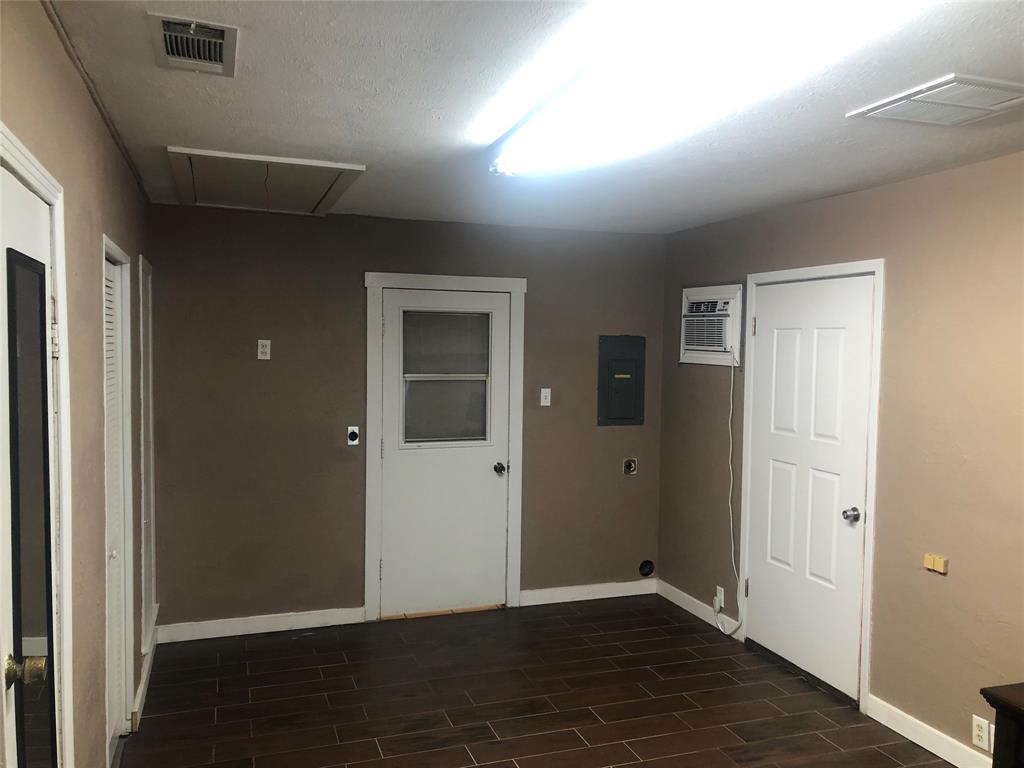 Freeway Park 01 - Residential Lease