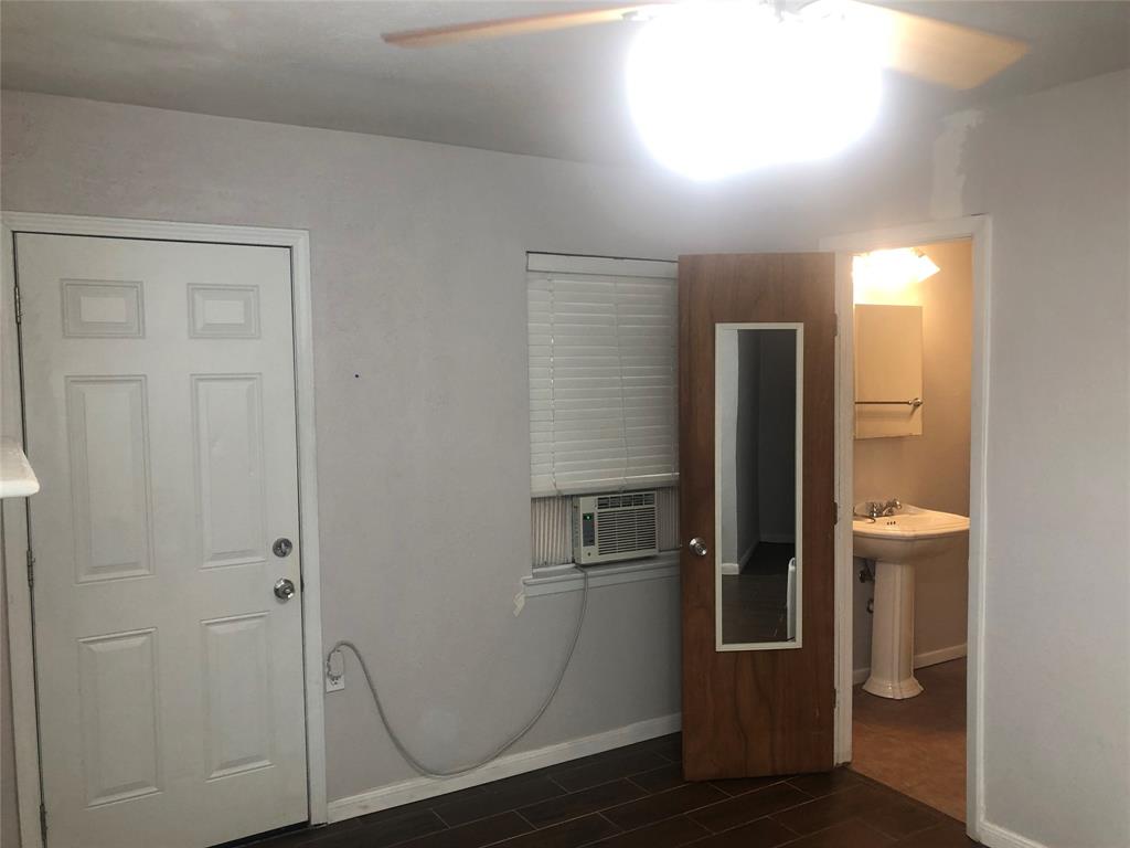 Freeway Park 01 - Residential Lease