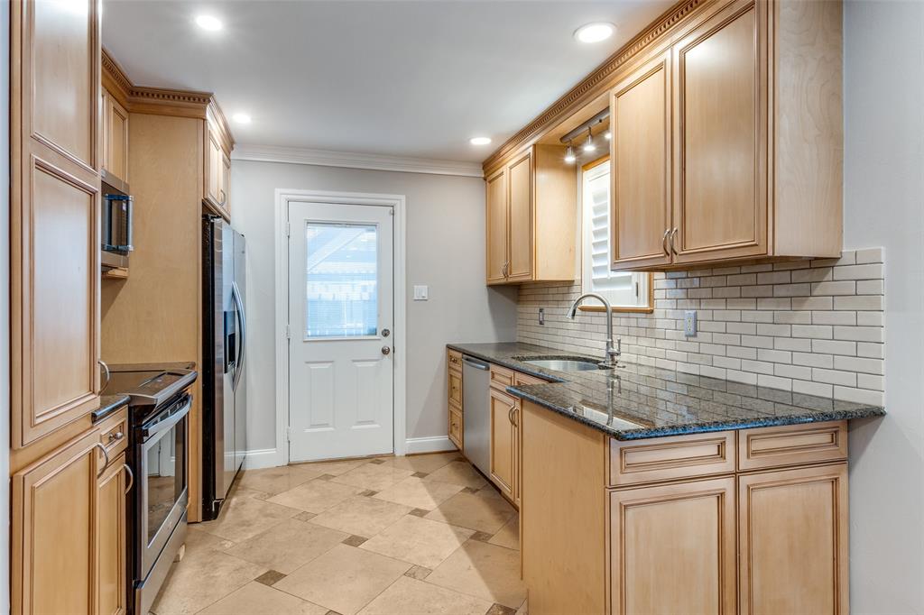 2DS358 - Residential Lease