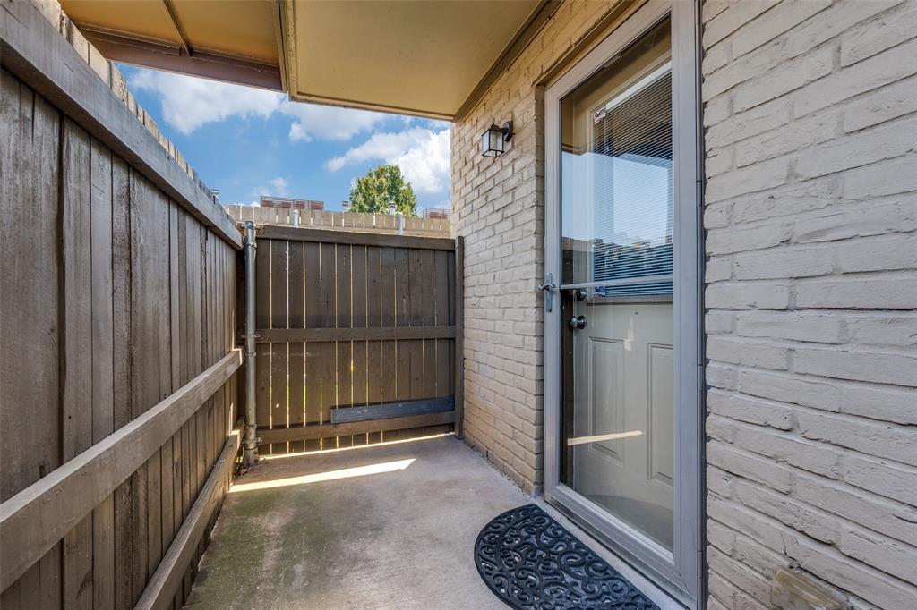 2DS358 - Residential Lease