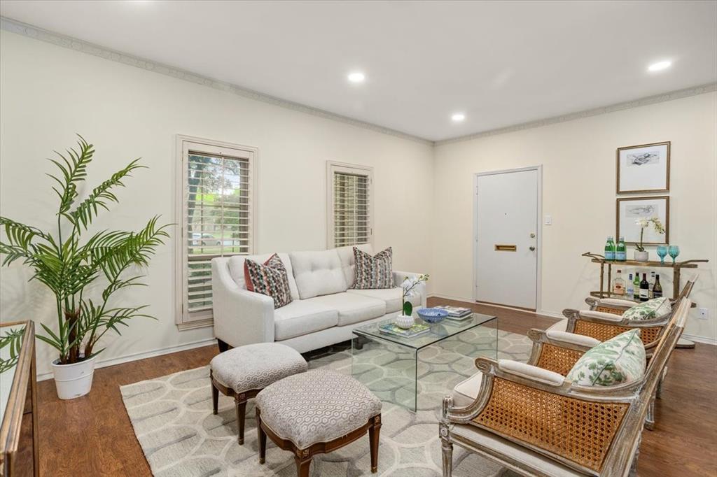 Royale Orleans East Condo - Residential