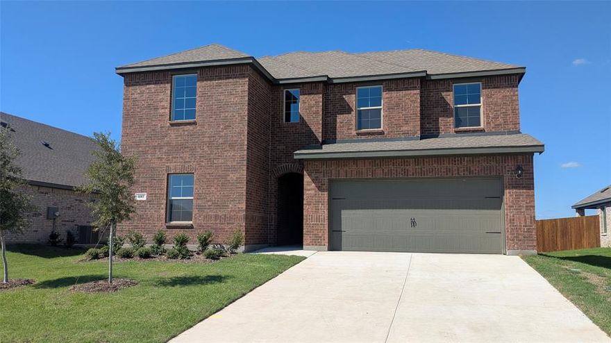 New! Absolutely amazing two story floor plan! Four bedrooms, three full baths, and large game room! Home includes, island kitchen, granite counters throughout, LED lighting, full sprinkler system, professionally engineered post tension foundation, and much more!
Come see this stunning new community in Caddo Mills nestled between Hwy 66 and I-30. Enjoy small town country living with access to downtown Dallas only 42 miles away. With a playground, community pool, and 3 large lakes under an hour away, there’s no shortage of outdoor fun available with this neighborhood. This community has something for everyone! Schedule a tour today!