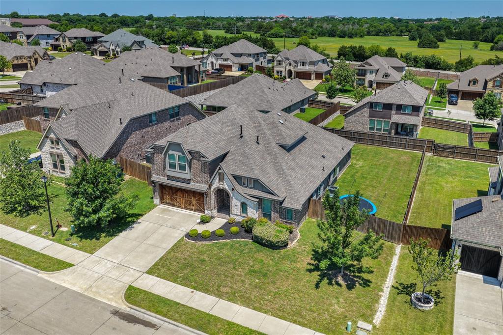 933 Vista Lane