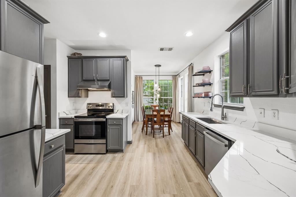 10032 Castlewood Drive