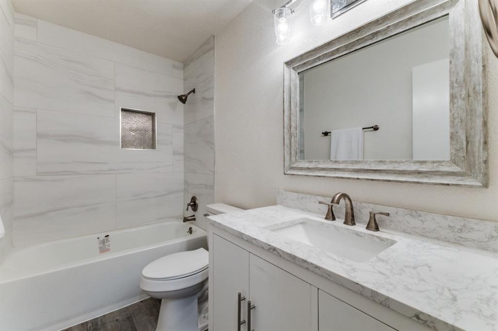 La Prada 03 - Residential