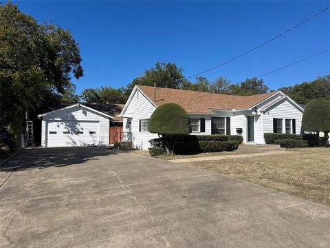 A home in Sherman