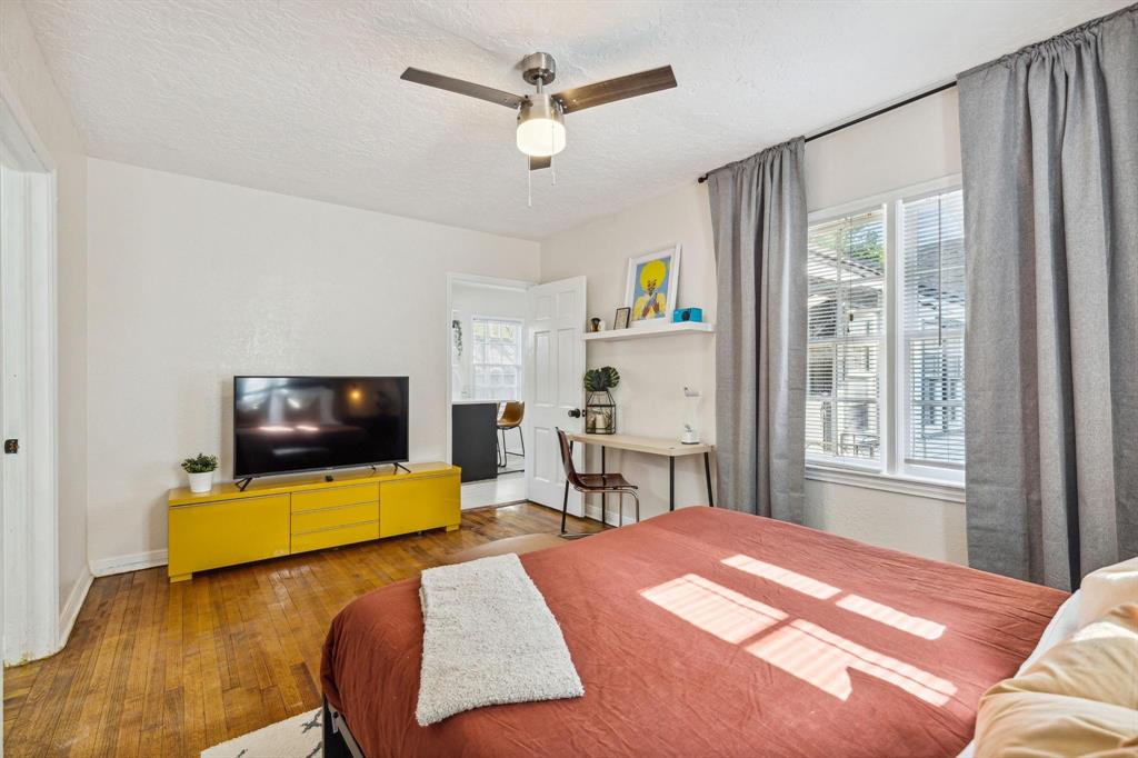 Kessler Plaza - Residential Lease