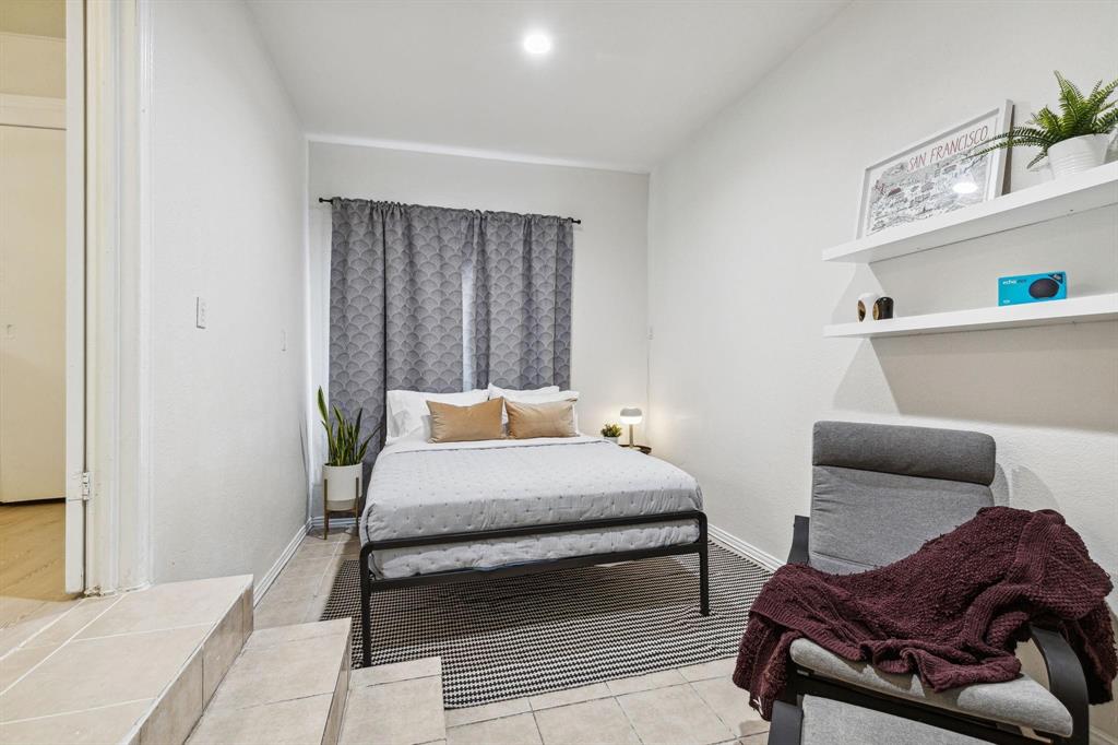 Kessler Plaza - Residential Lease