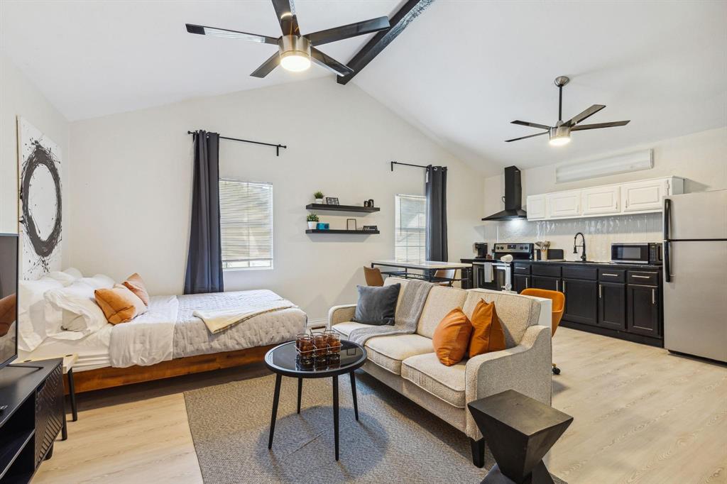 Kessler Plaza - Residential Lease