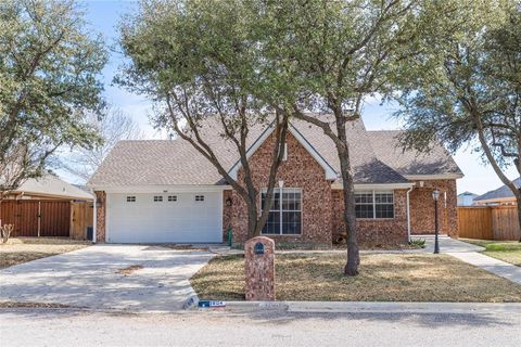 Photo of 1604 Southgate Drive, Brownwood, TX 76801 (MLS # 21197703)