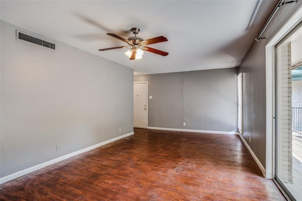 982 S WEATHERRED DR APT B, RICHARDSON, TX 75080 - Image ae7247f4be5fcdd63fe97b37bf070e59/347772526