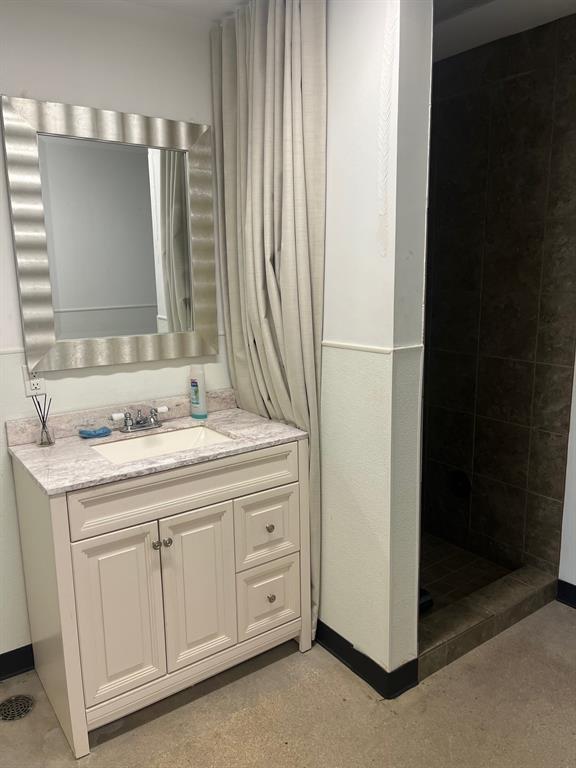 Motor Circle Condo - Commercial Lease