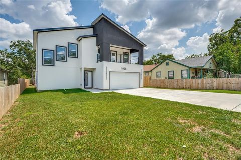 1026 N Tatum Avenue Dallas TX 75211